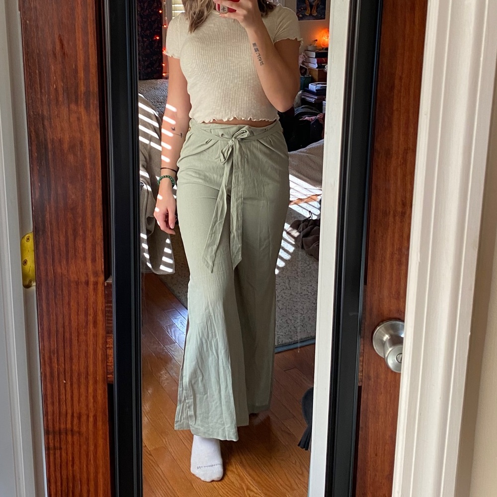Light Flowy Tie Pants with Slit